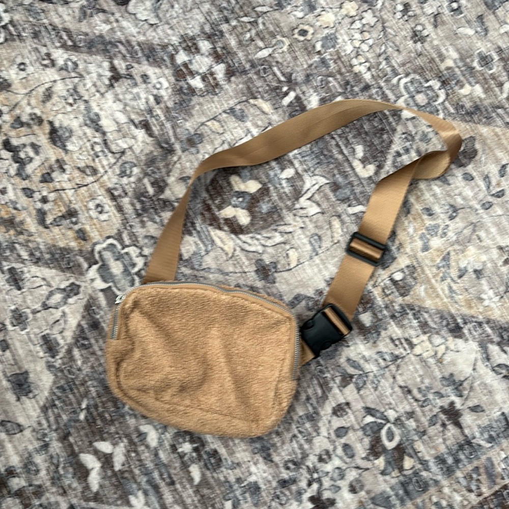 LA express cross body